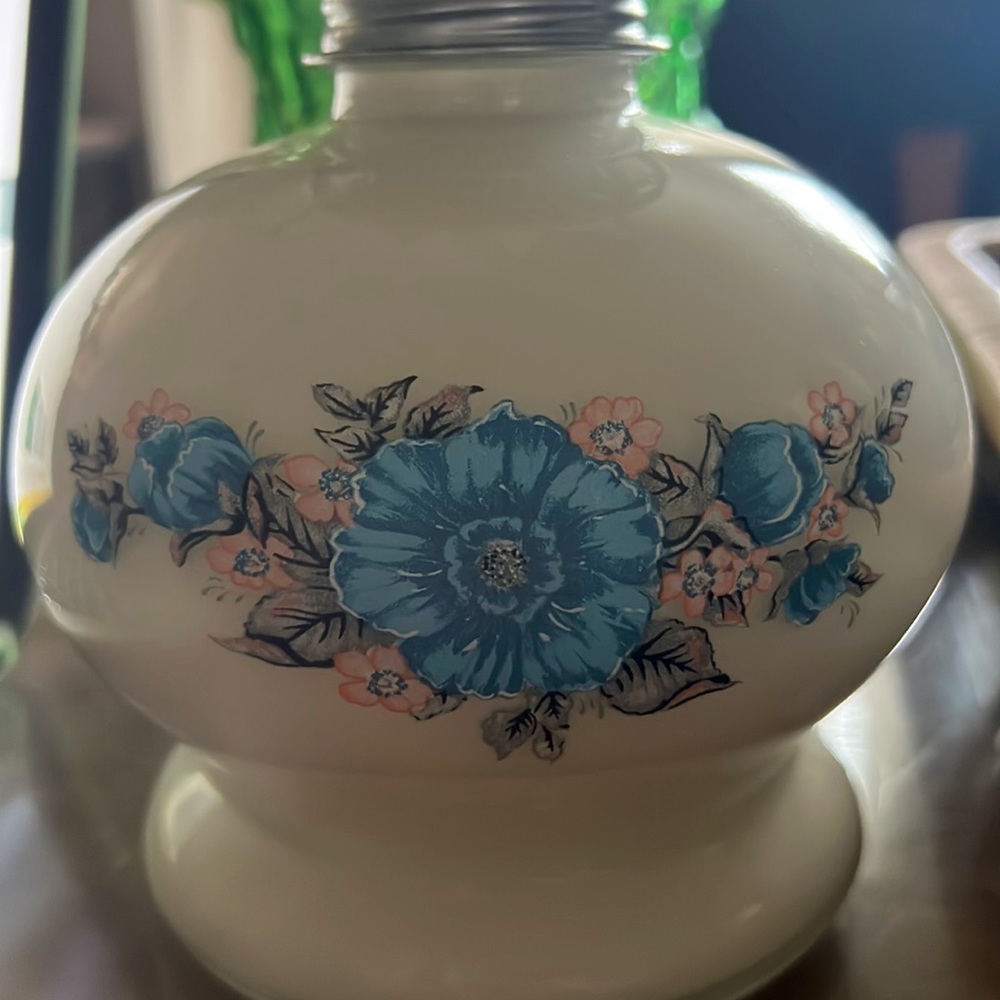 Reserved lamp- Audra